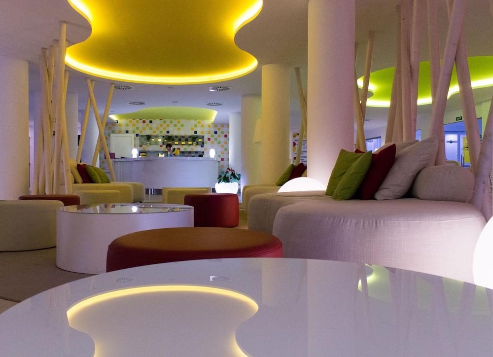 Hotel Anba Romani